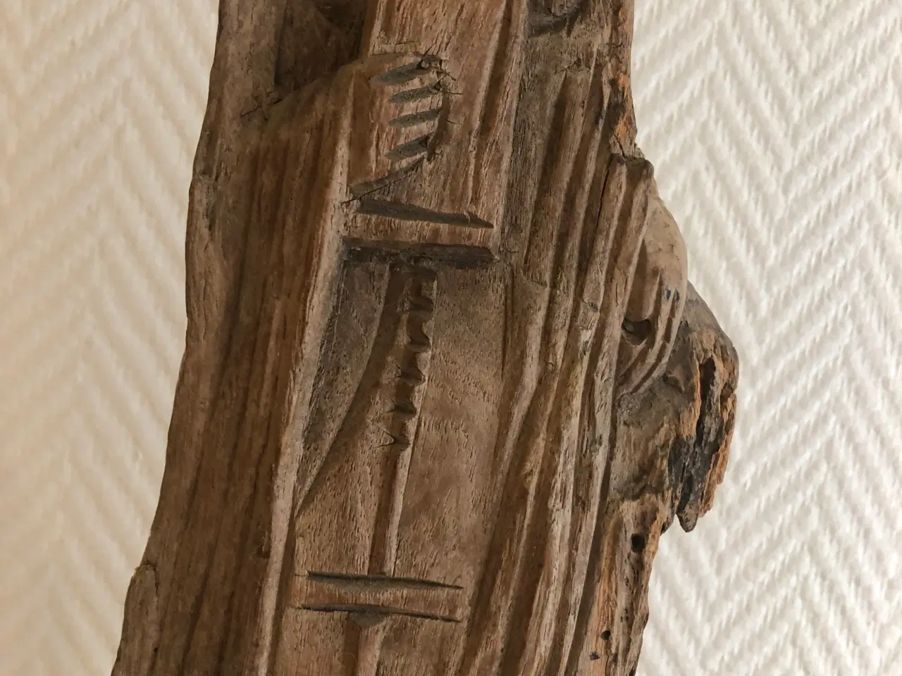 Billede 2 - Gammel nonne skåret ud i træ 