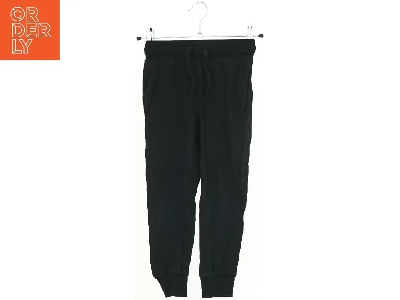Billede 1 - Sorte sweatpants fra H&M (str. 110)