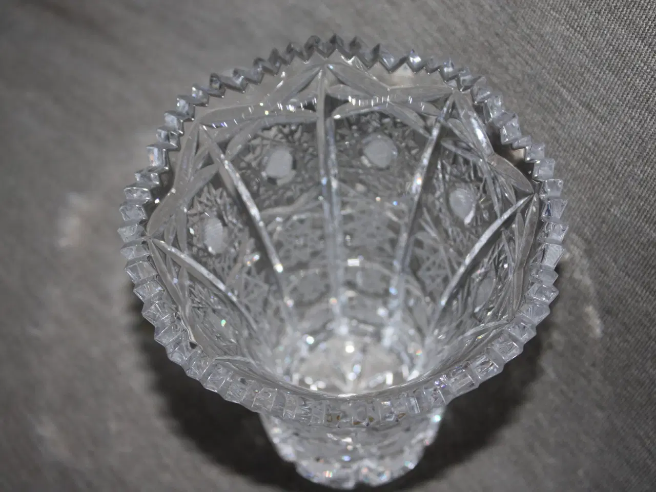 Billede 4 - Rogaska krystal vase højde 15 cm med 1 fejl