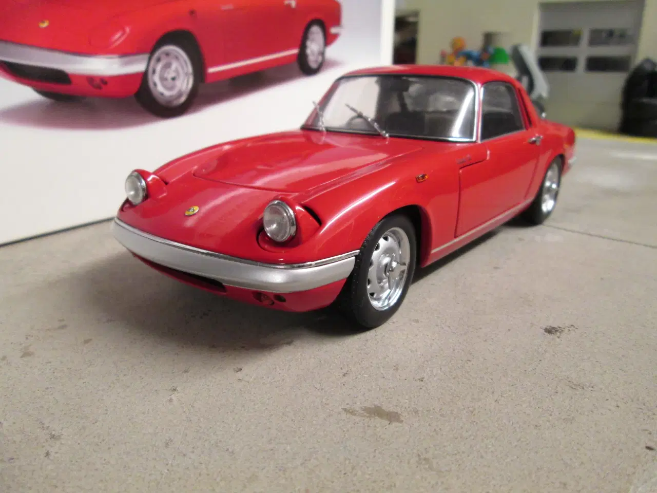 Billede 2 - Modelbil  1:18    Lotus Elan  Auto-art  