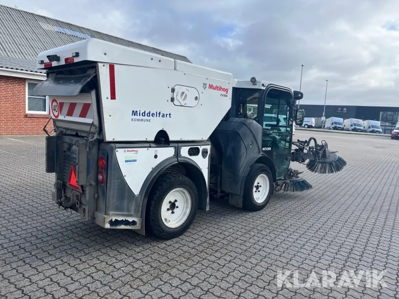 Billede 3 - Fejemaskine Multihog CV350