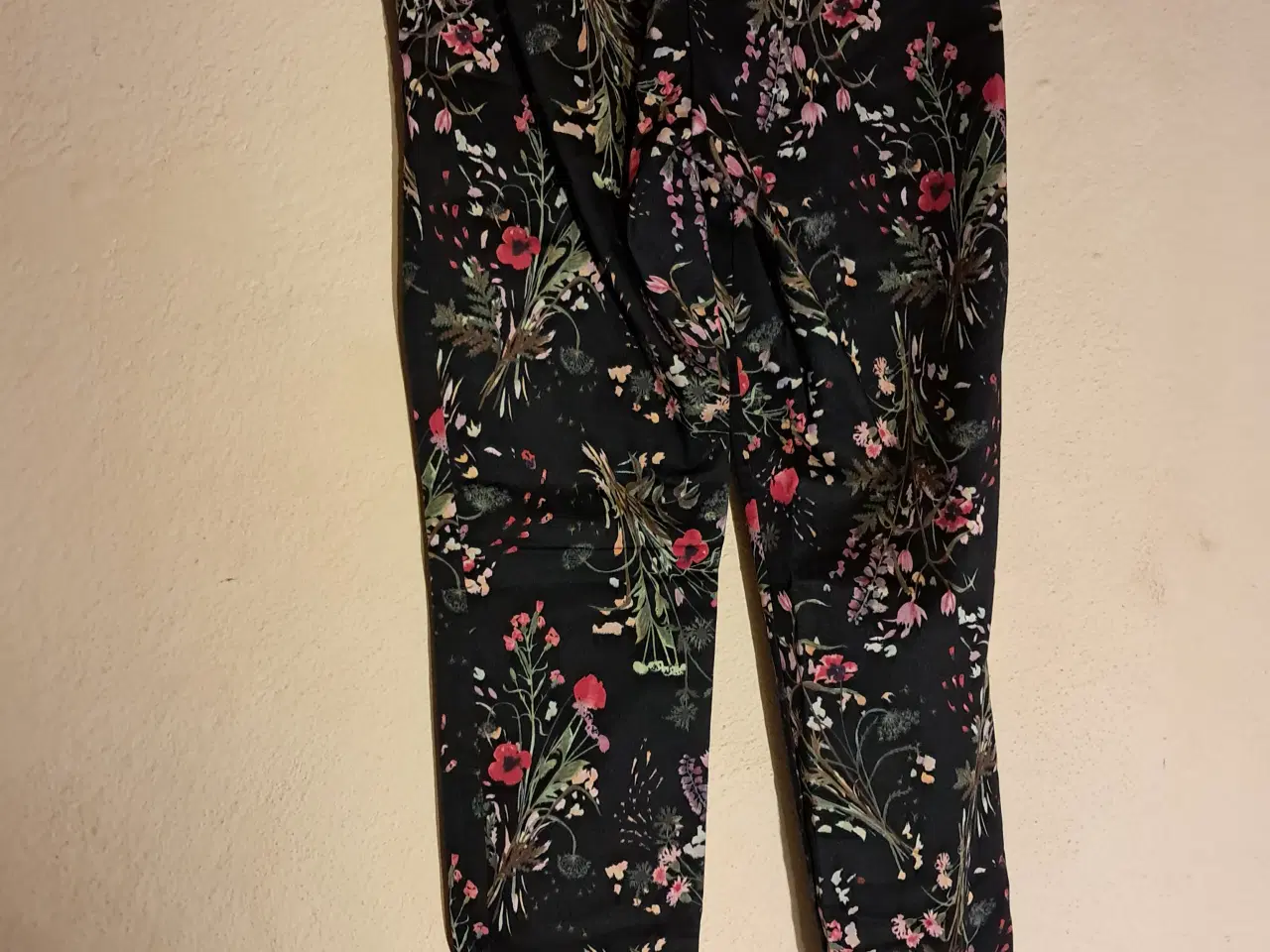 Billede 1 - H&M str. 36 bukser