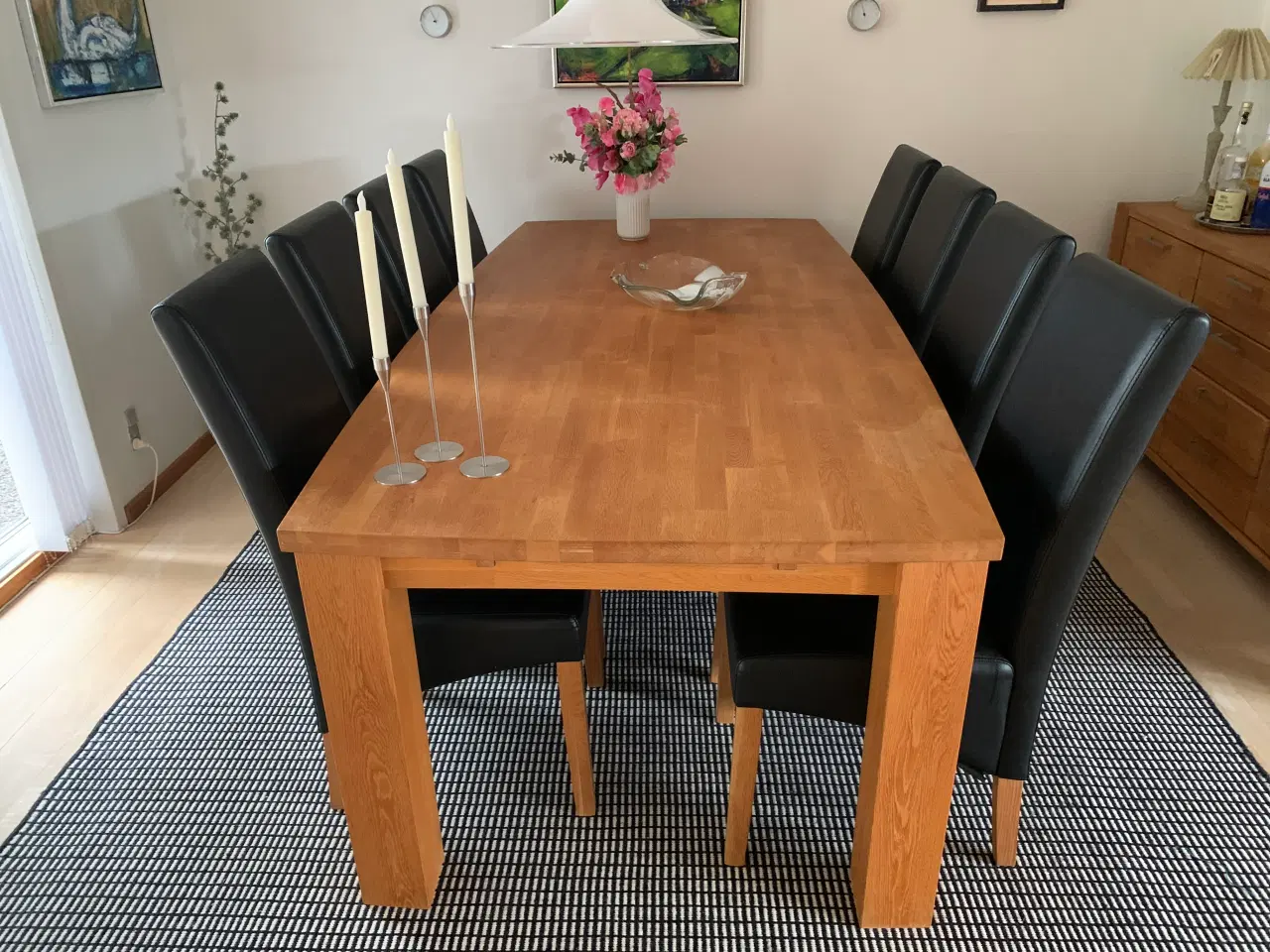 Billede 2 - Spisebord samt 8stole