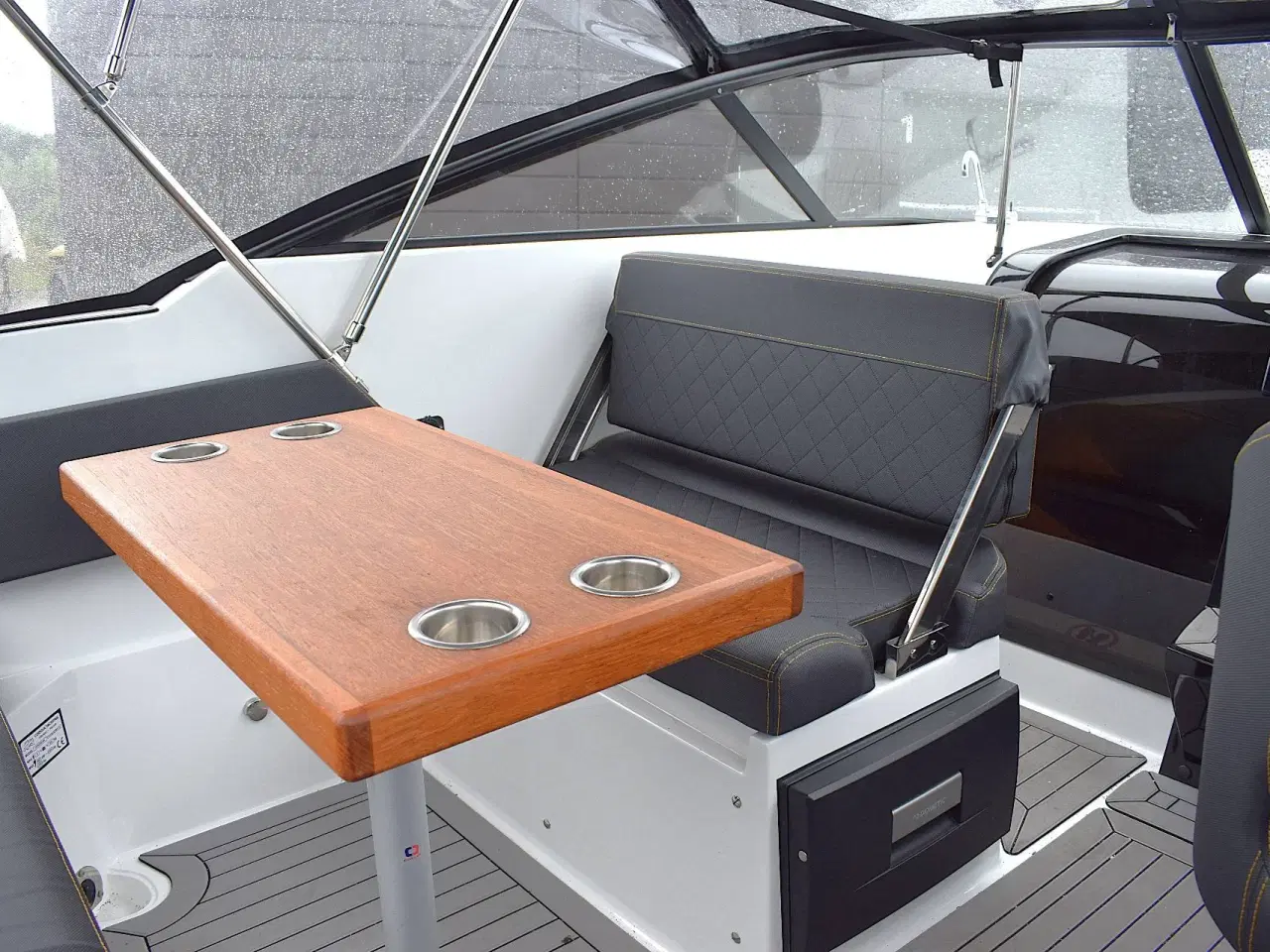 Billede 5 - Coaster 600 DC - 150 HK Yamaha/Udstyr/Carbon