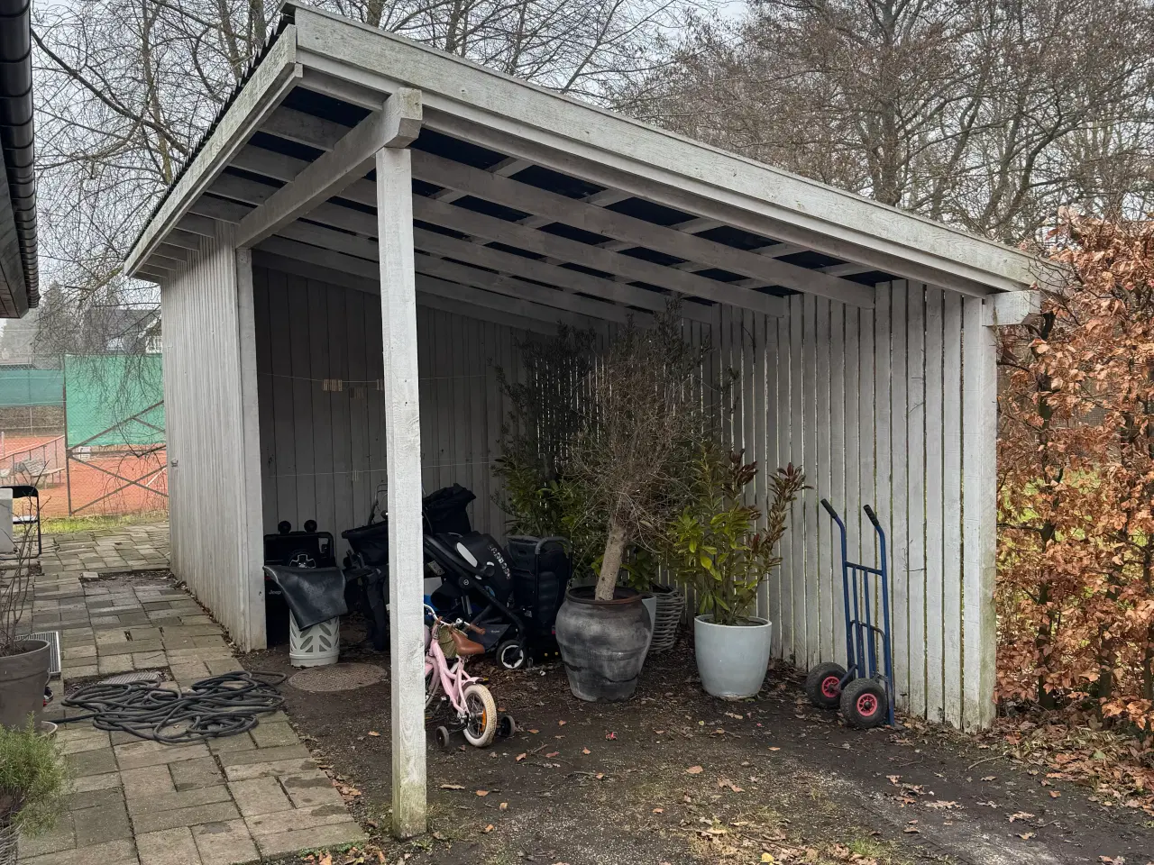 Billede 1 - Carport og skur (hentes gratis)