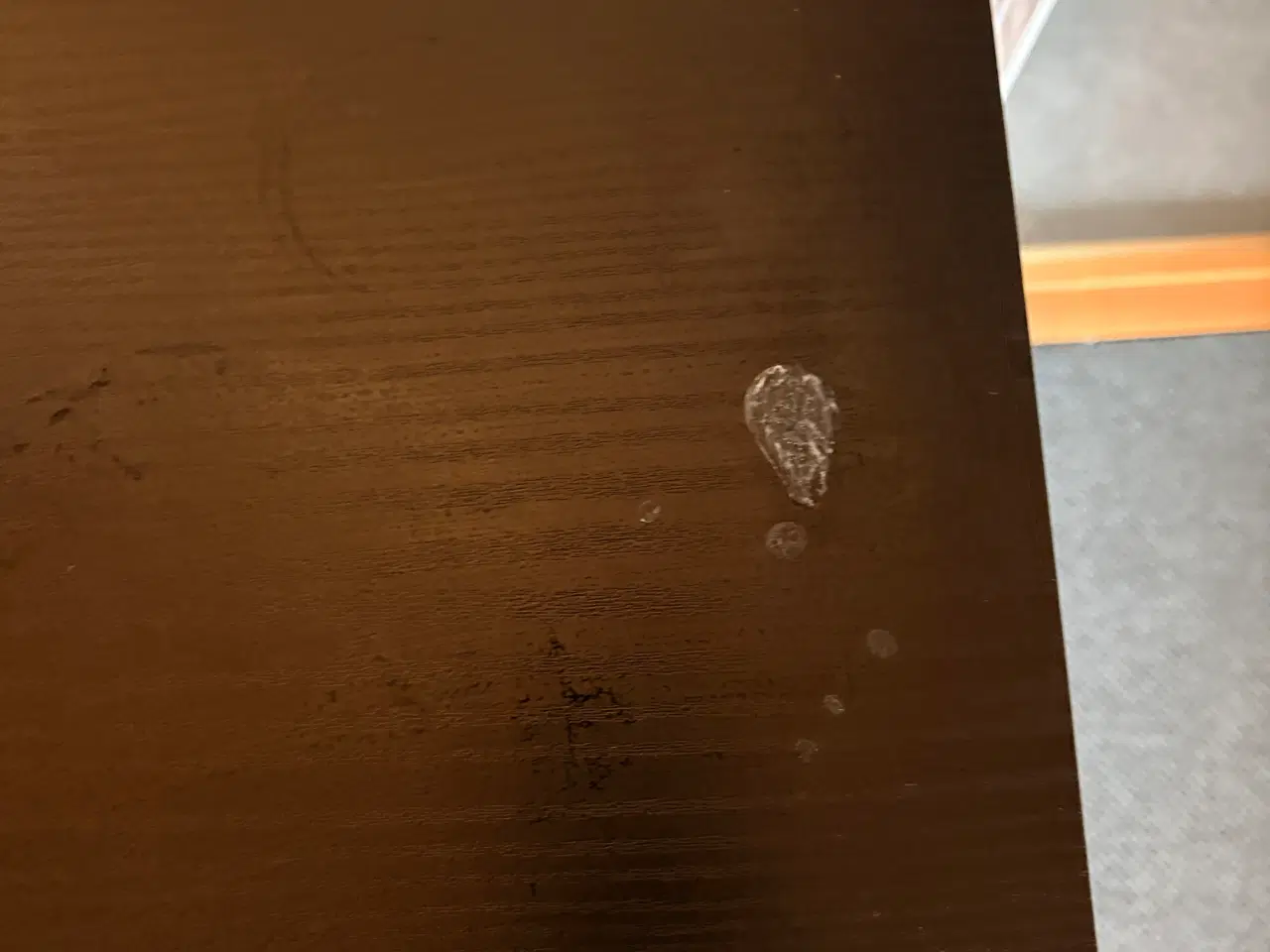 Billede 3 - Skrivebord sort og i pæn stand