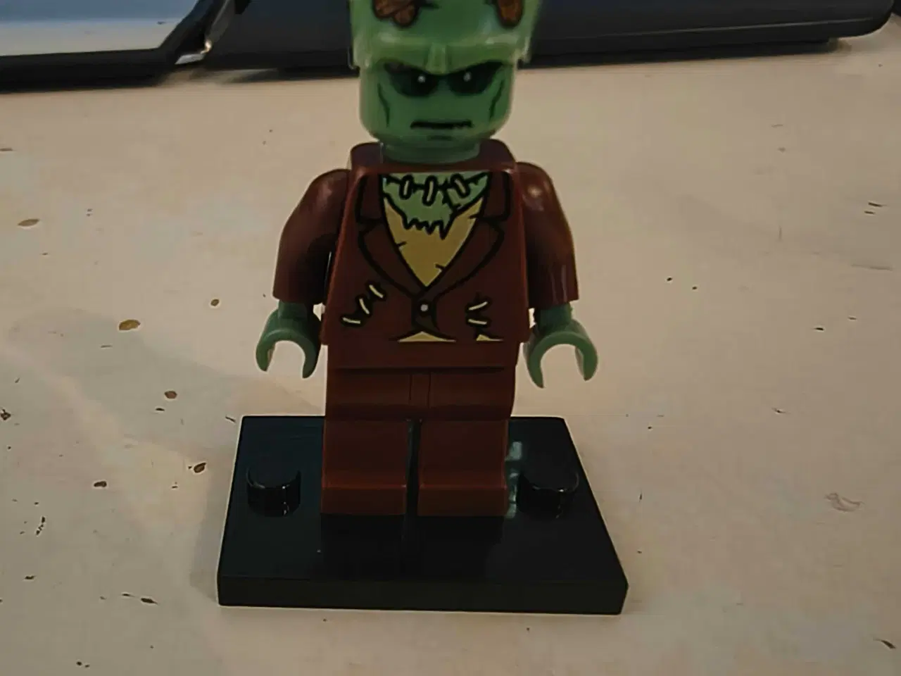 Billede 1 - LEGO Minifigures, Serie 4: The Monster