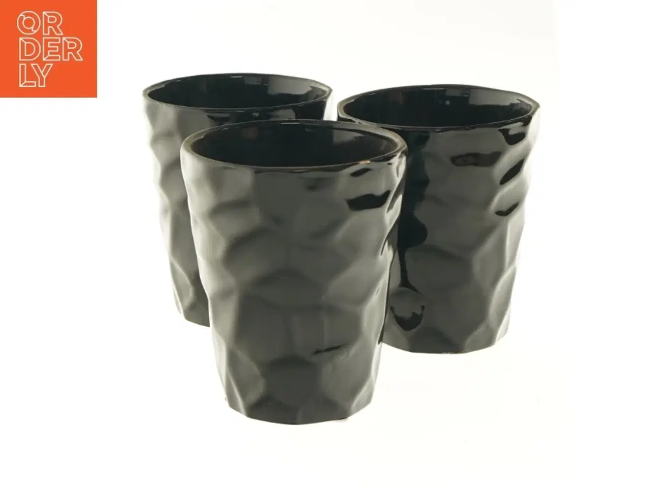 Billede 1 - Sæt med tre sorte keramikvaser fra 2have (str. Ø 13x16 cm)
