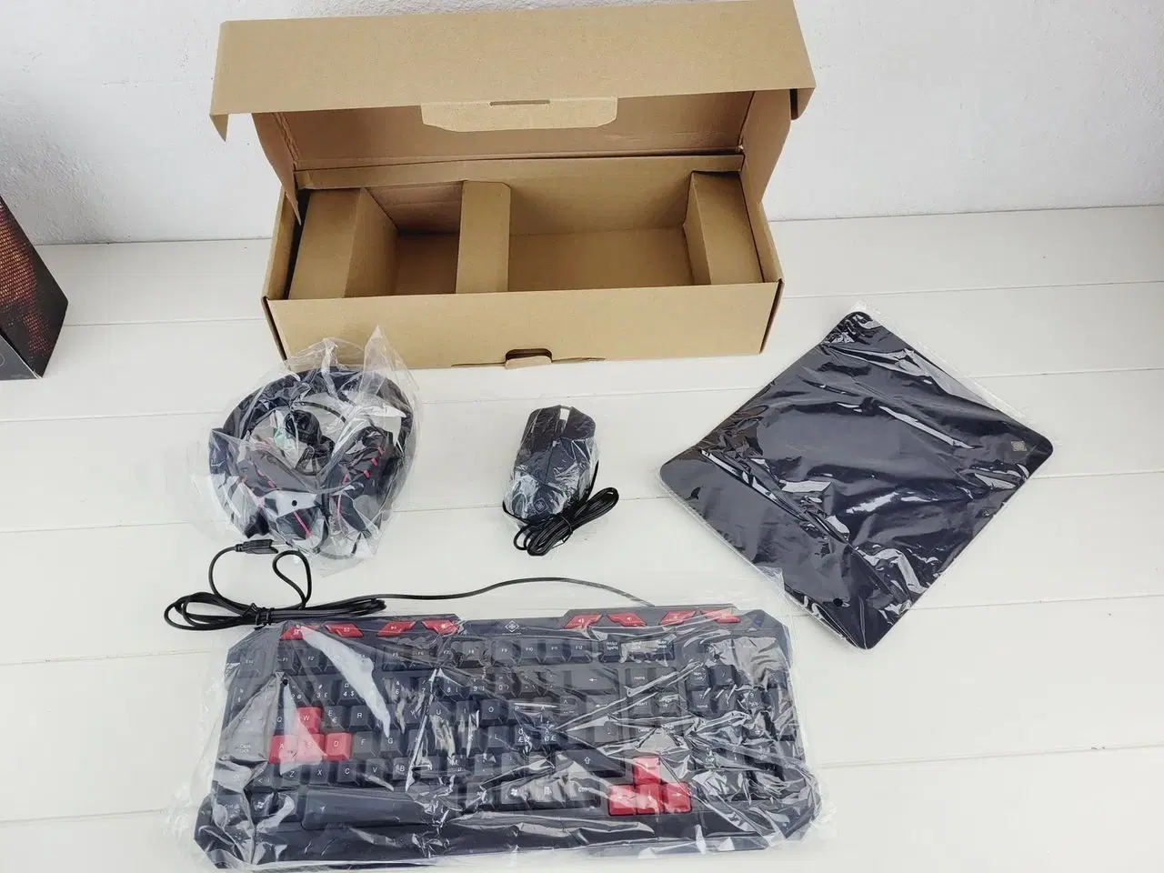 Billede 1 - Tastatur, DELTACO , 4-i-1 Gaming Gear Kit