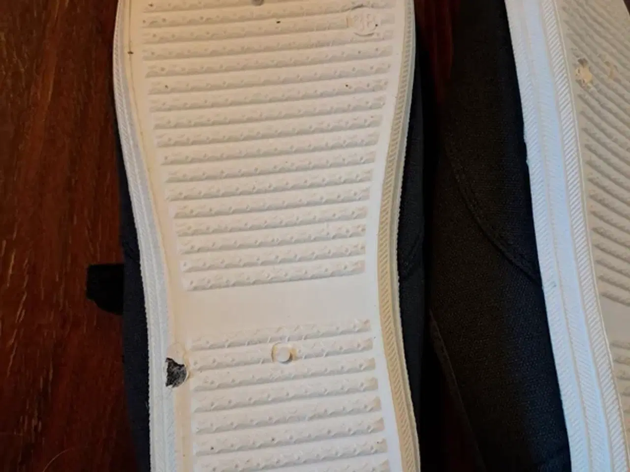 Billede 8 - Mørkeblå canvas-sneakers fra Coop – str. 38