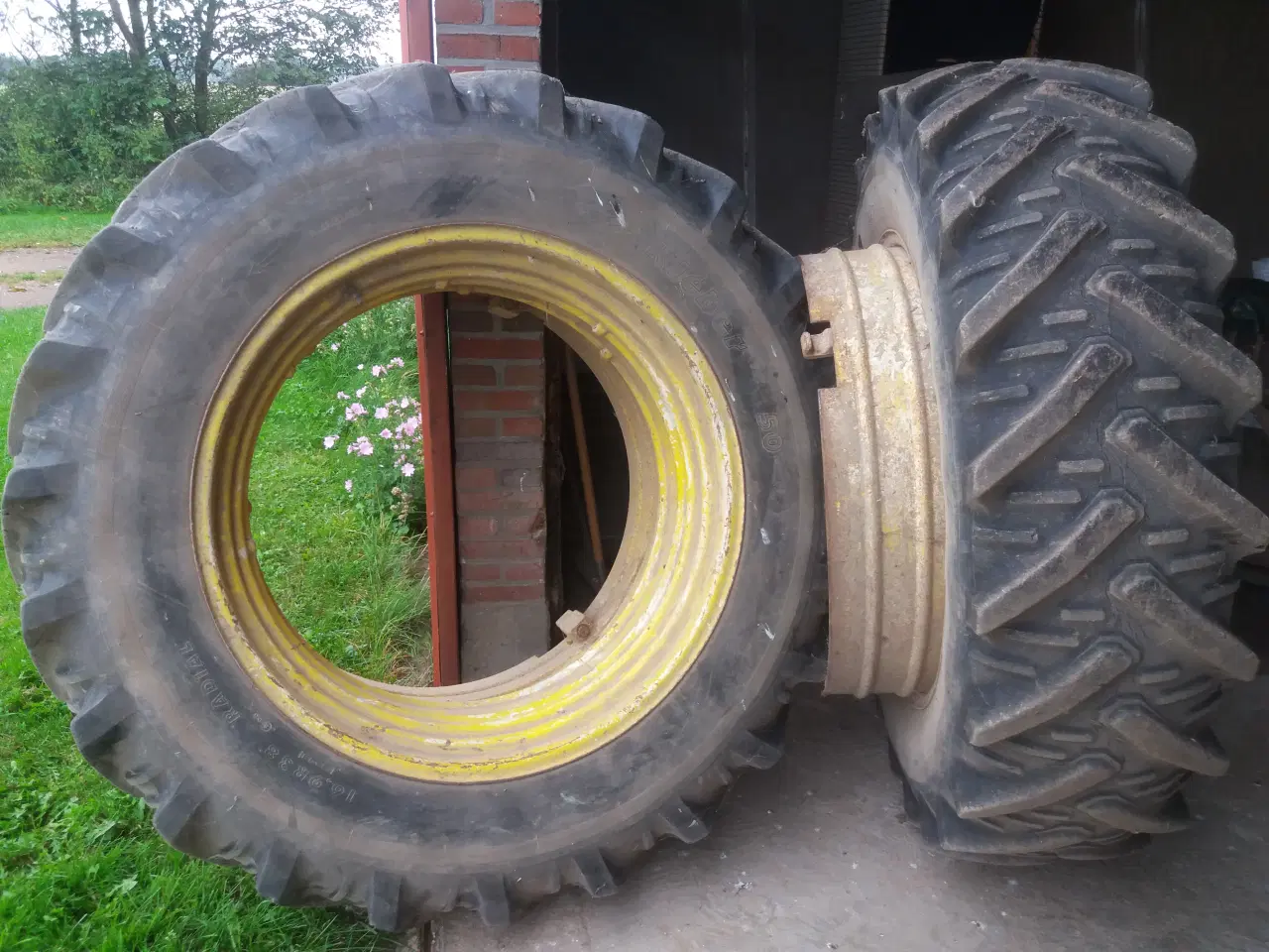 Billede 1 - Tvillinghjul 16.9R38 i orden
