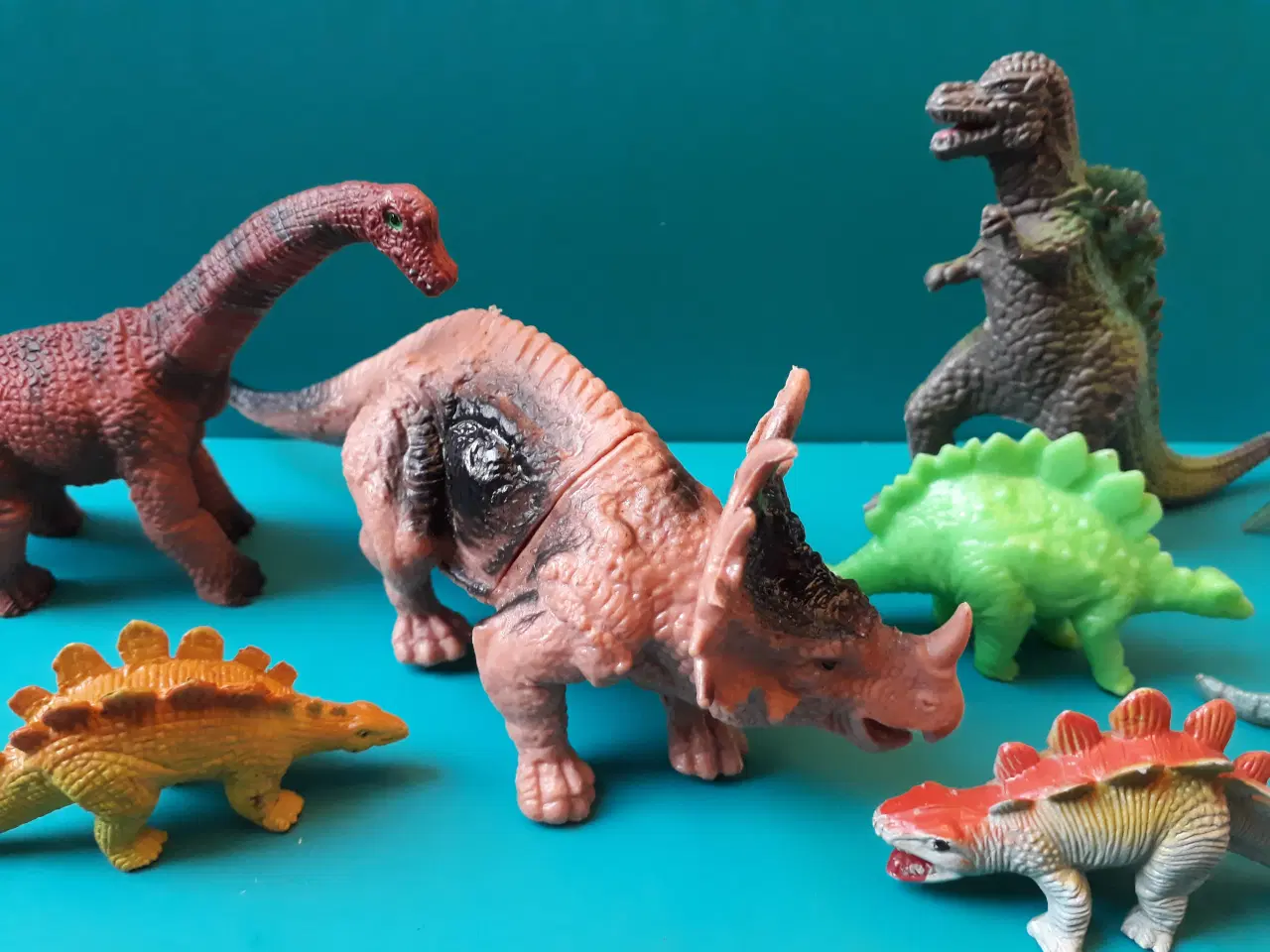 Billede 1 - 26 Dinosaurer Figurer