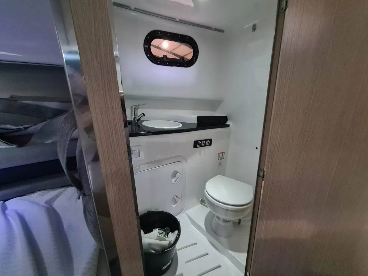 Billede 10 - Saver 750 Cabin - Susuzki 250 HK/Udstyr