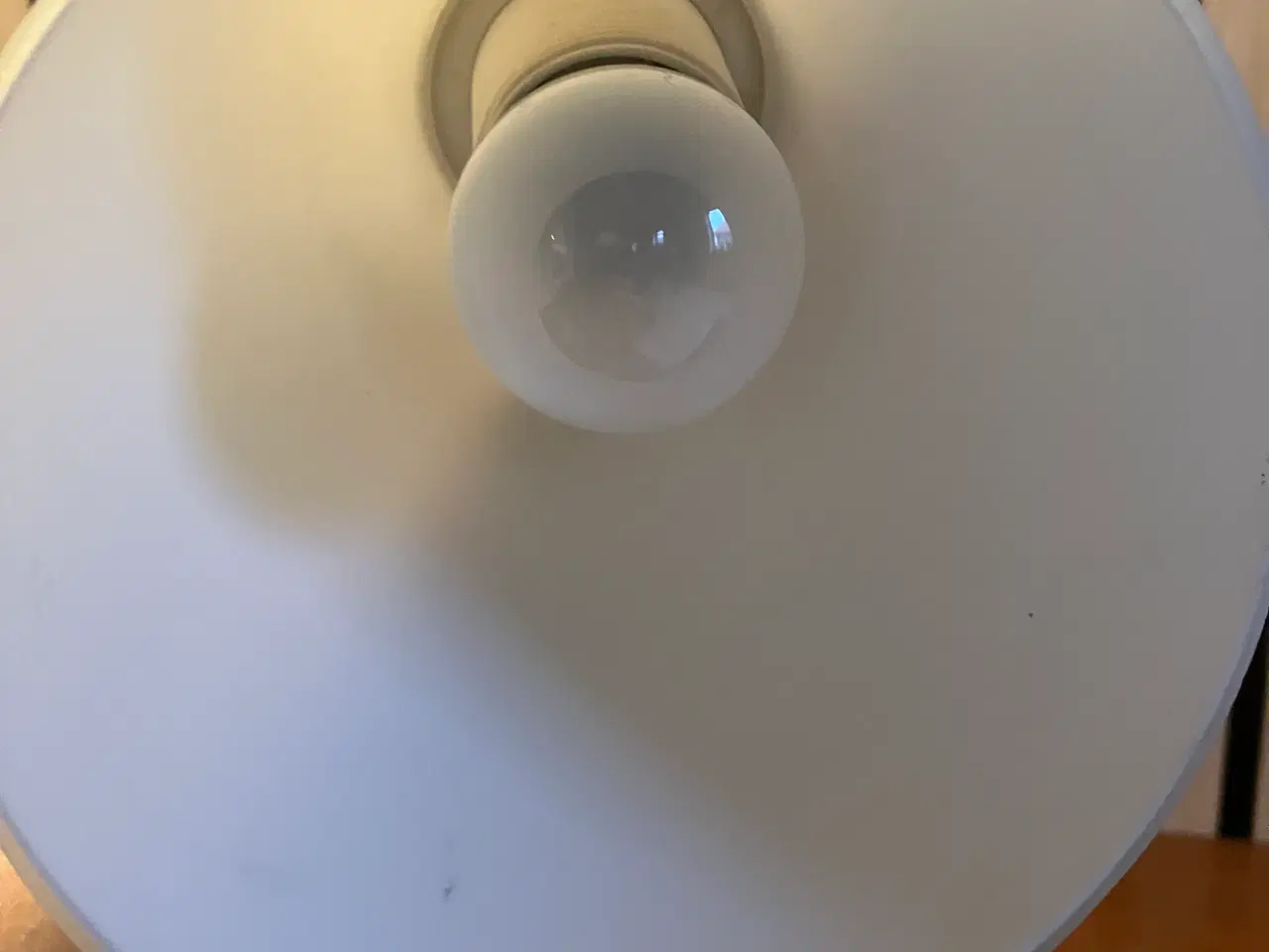 Billede 4 - Væglampe med opal glasskærm og messing