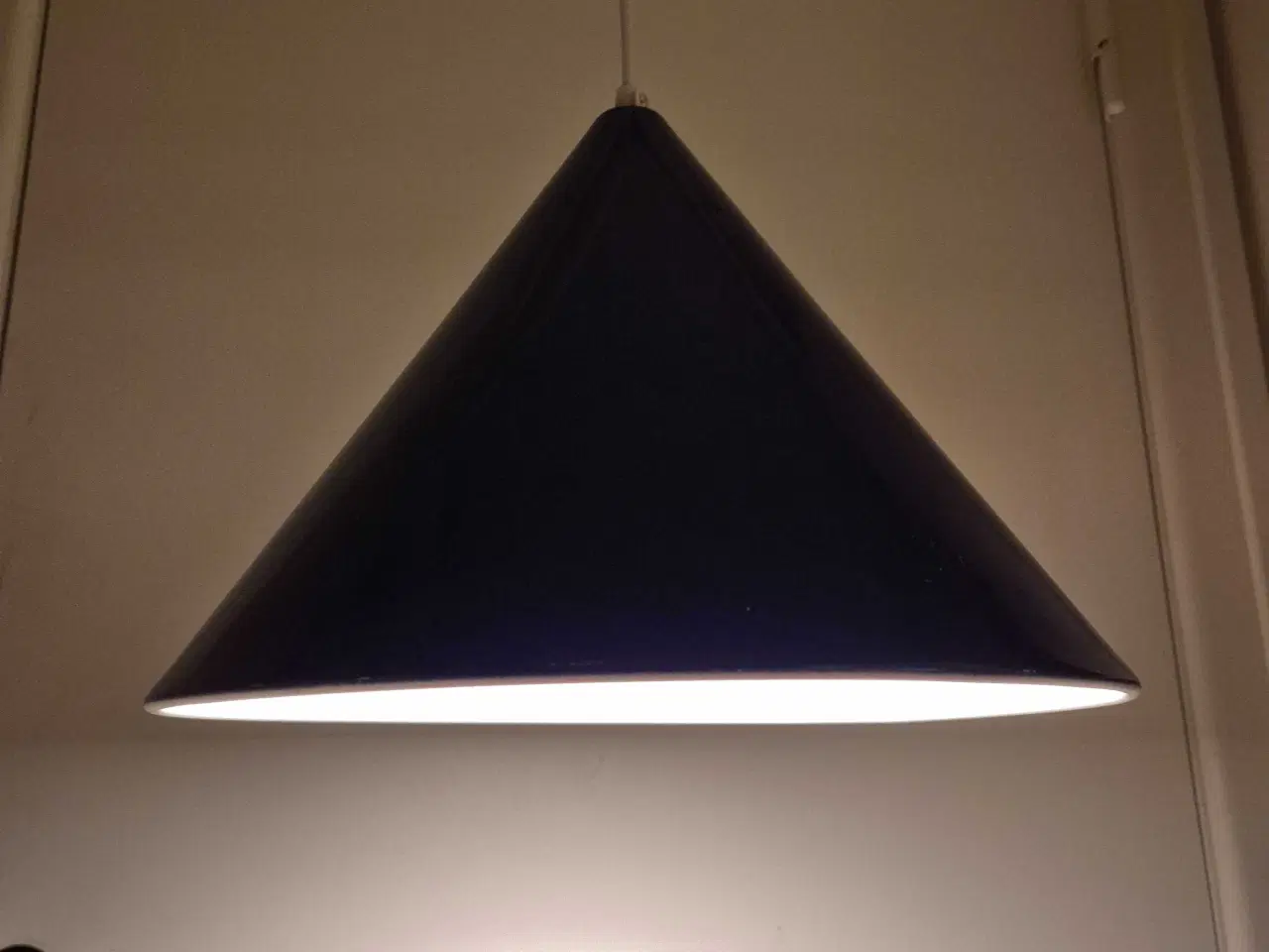 Billede 5 - Lilla kegleformet retrolampe 