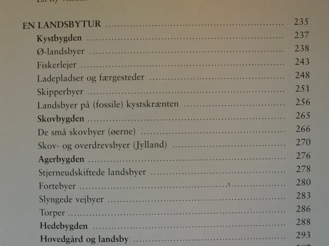 Billede 4 - danske landsbyer, af erland porsmose, emne: histor