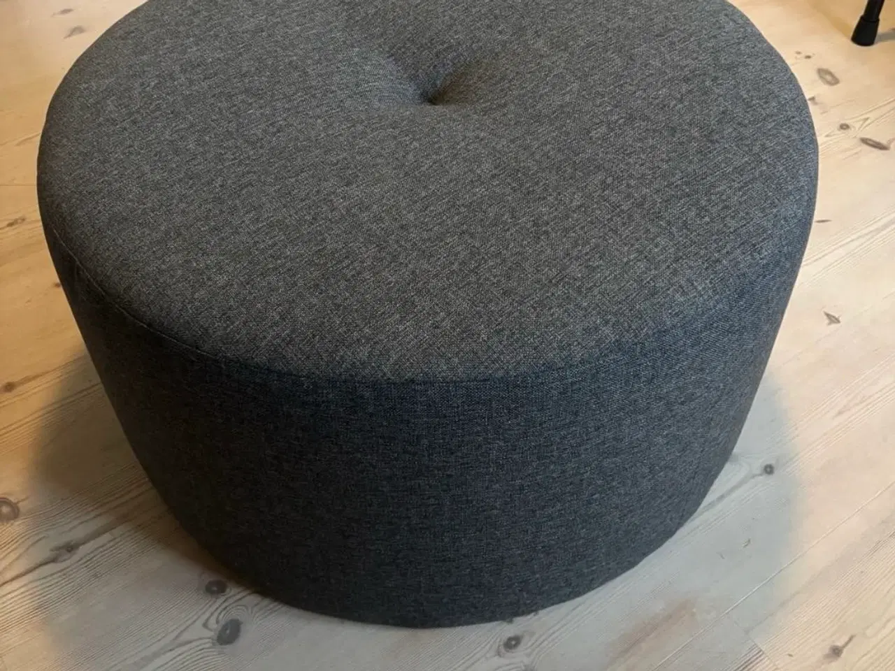 Billede 1 - Puf fra Gades Møbler (stand som ny)