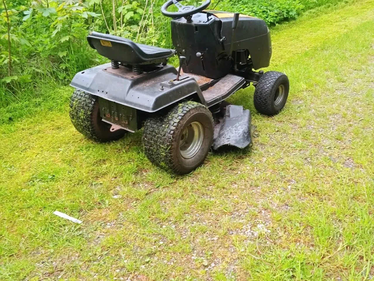 Billede 1 - jonsered Lr12 havetraktor 12 HK