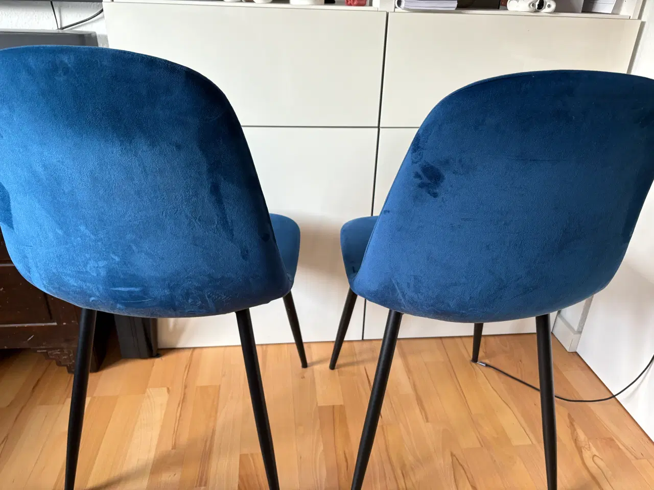 Billede 2 - Blå velour stole 