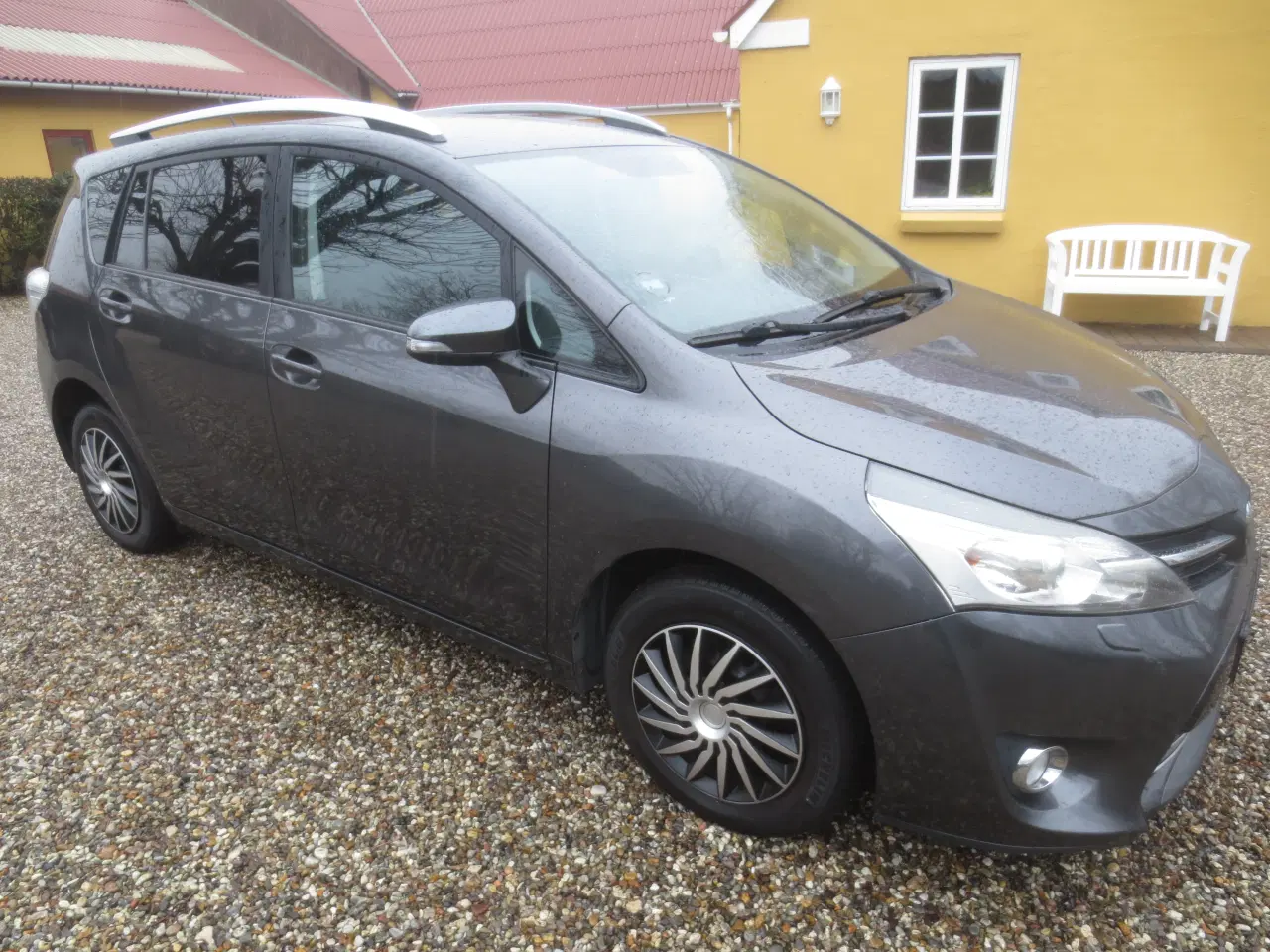 Billede 4 - Pæn Toyota Verso 1.6 D 7 Pers År 2014. 