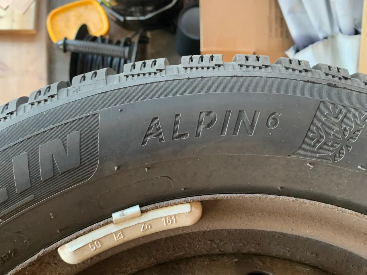 Billede 4 - Vinterdæk 215/55 R16 Michelin Alpin