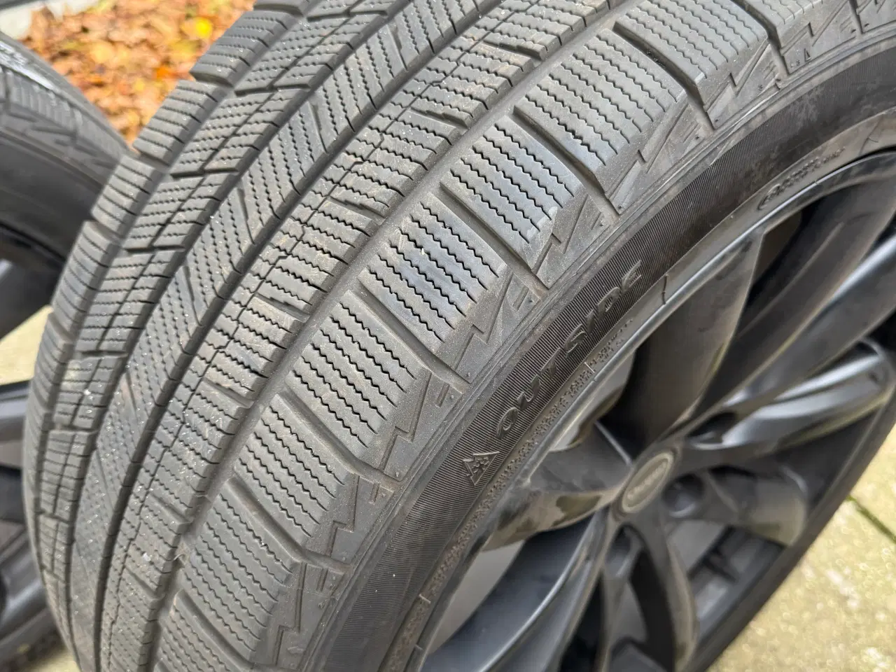 Billede 5 - Vinterdæk Tesla model y