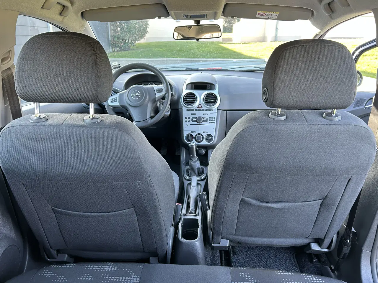 Billede 5 - Velholdt Opel Corsa 1,2i Twinport Enjoy 5-dørs