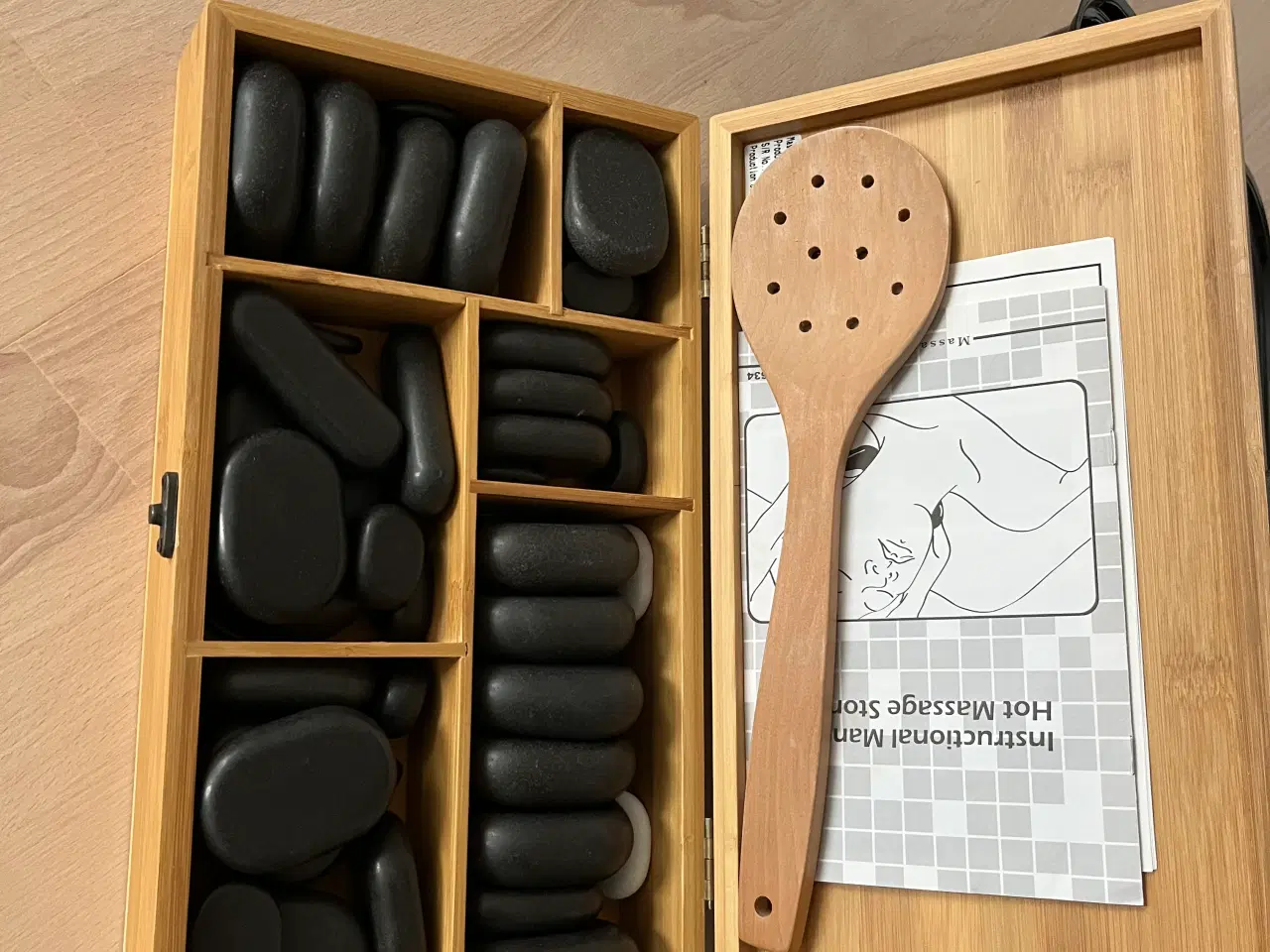Billede 1 - Hot Stone Massage