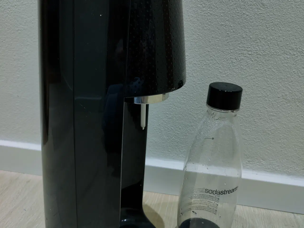 Billede 2 - SodaStream med flaske 
