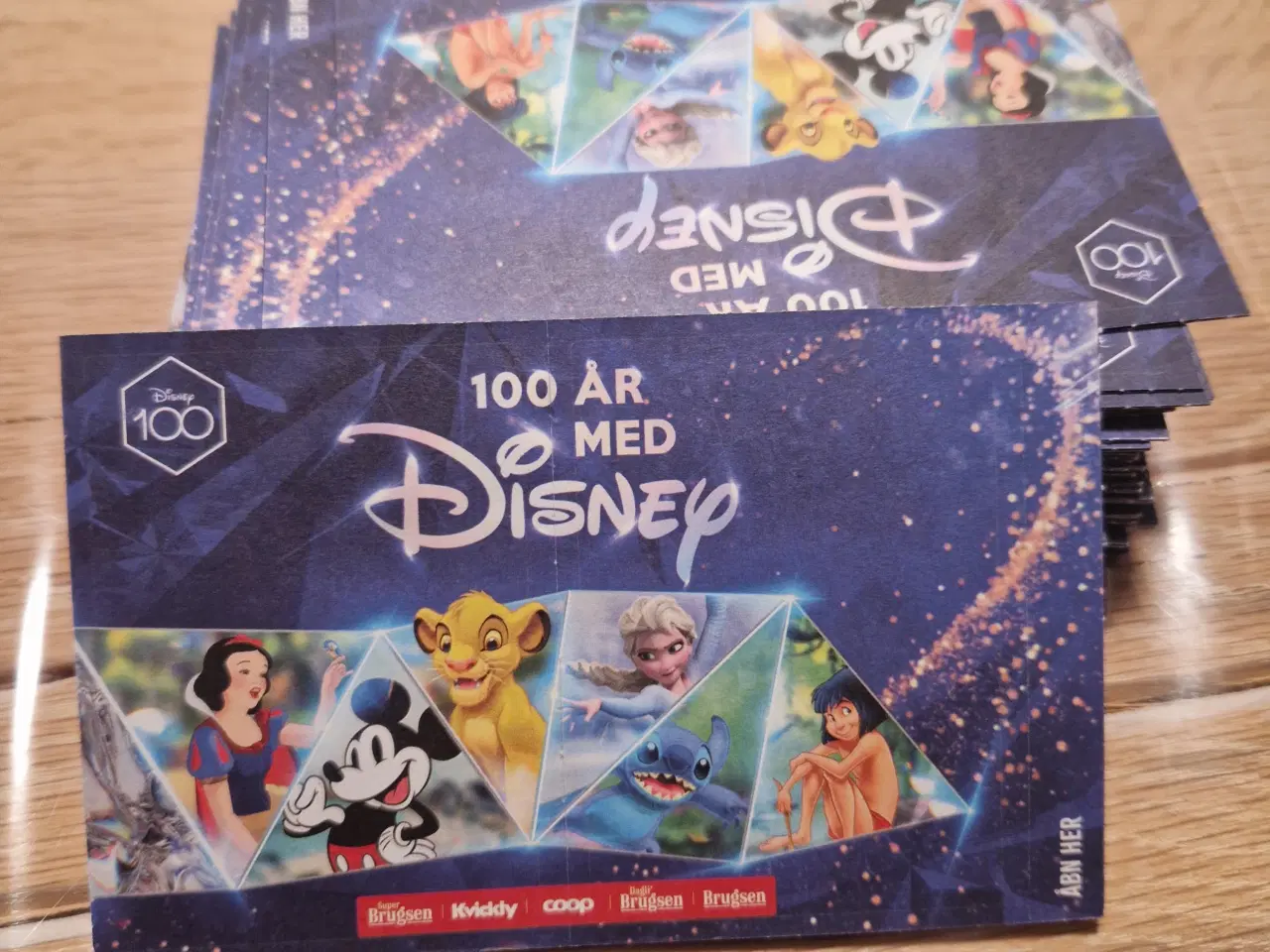 Billede 4 - 100 år med Disney bogen samt 70 uåbnet pakker saml