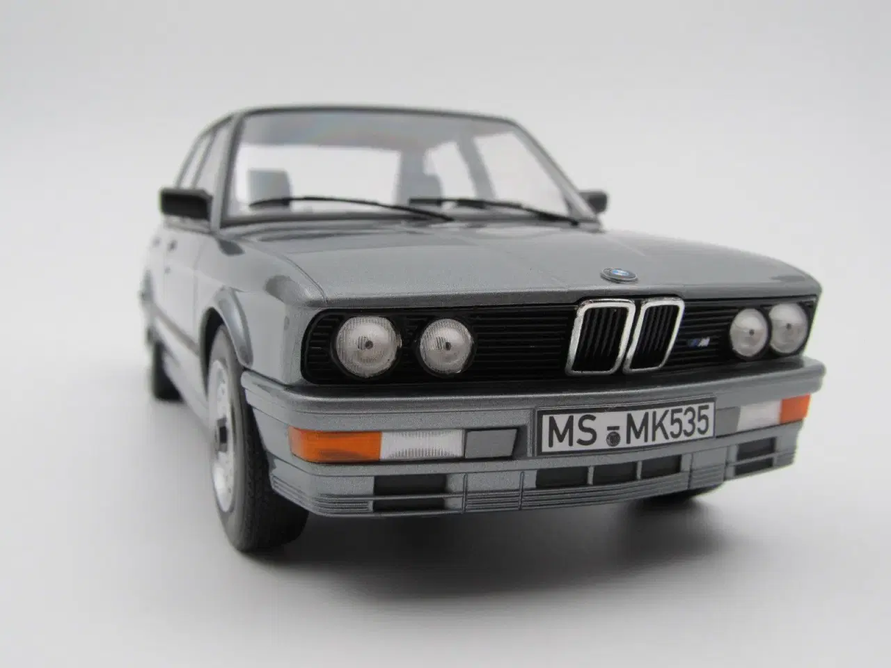 Billede 8 - 1986 BMW M535i E28 Shadow Line 1:18 