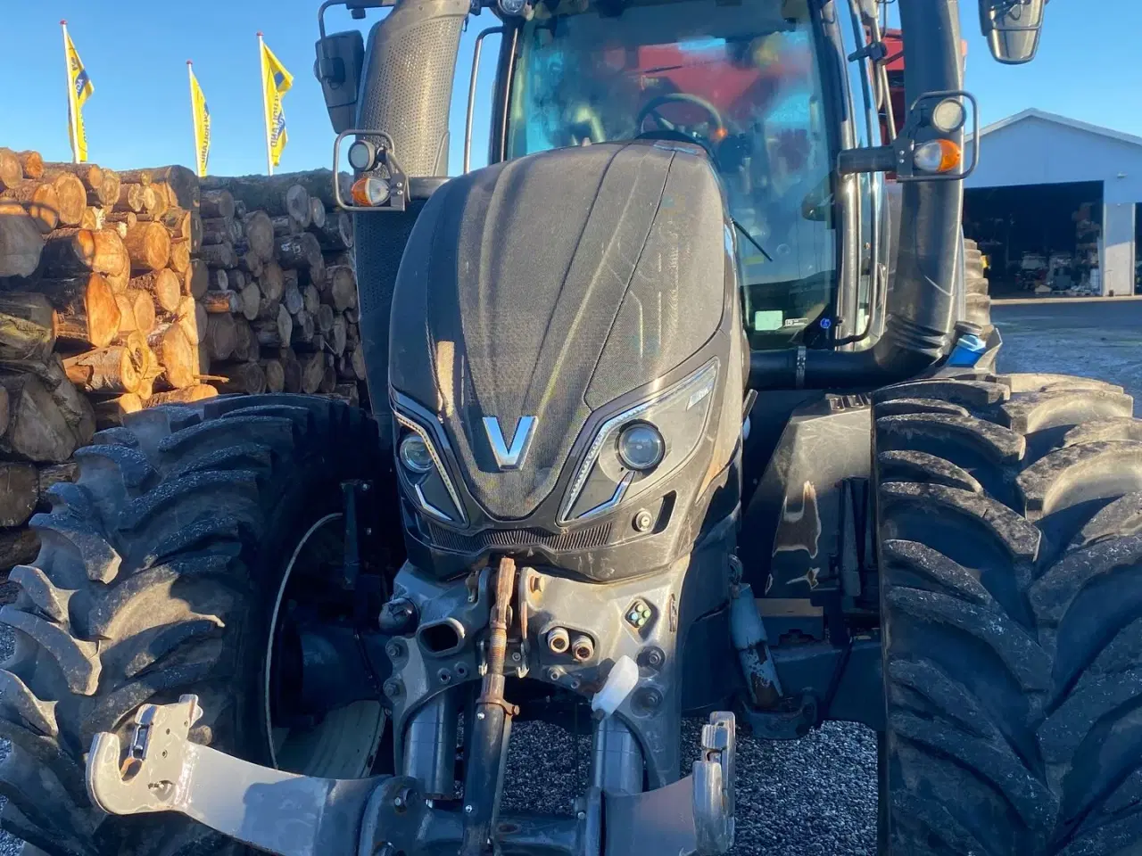Billede 3 - Alsidig Højtip Alsig 25km3 vogn + Valtra T 214