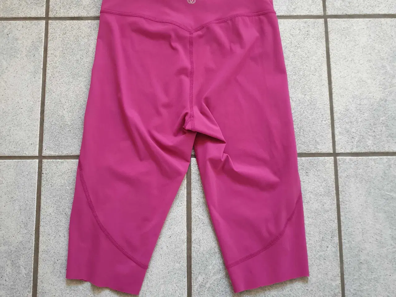 Billede 4 - Træningstøj str S-M 