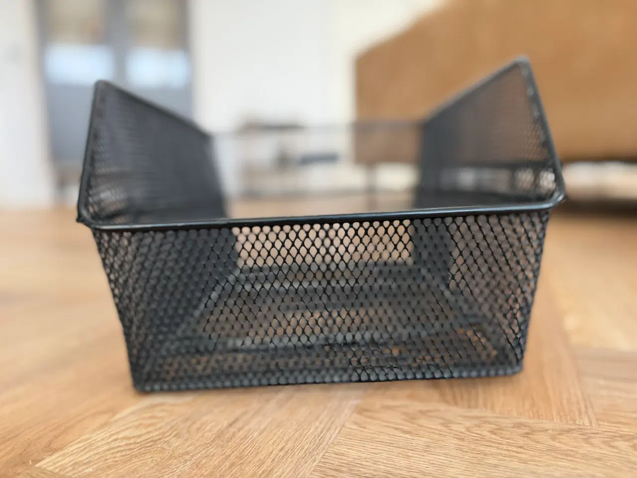 Billede 4 - Flot og praktisk cykelkurv