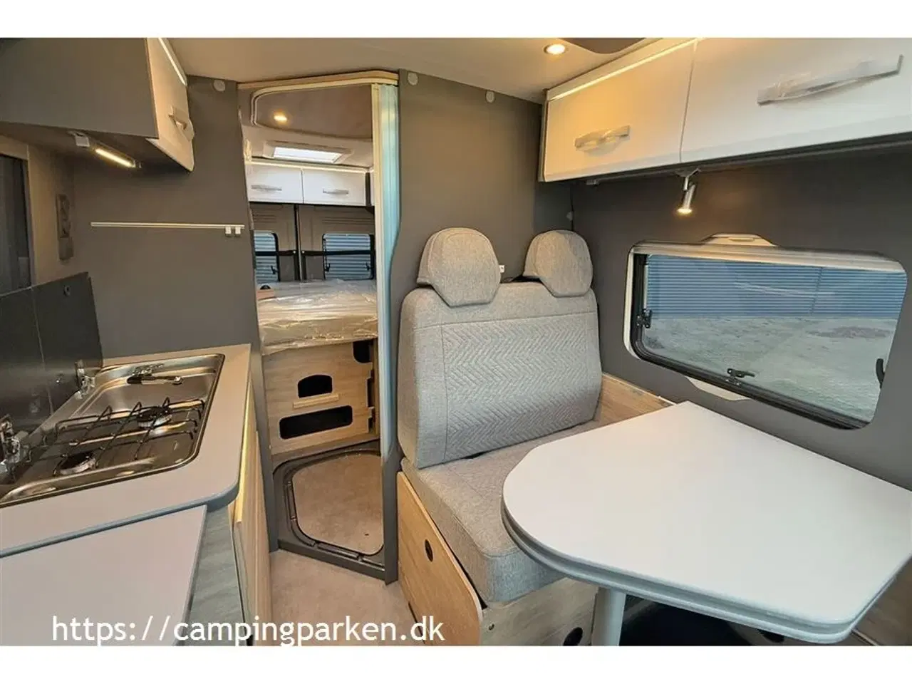 Billede 6 - 2024 - Dethleffs Globetrail CVD 600DR Advantage   Smart Dethleffs camper van under 6 meter med dobbeltseng og automatgear