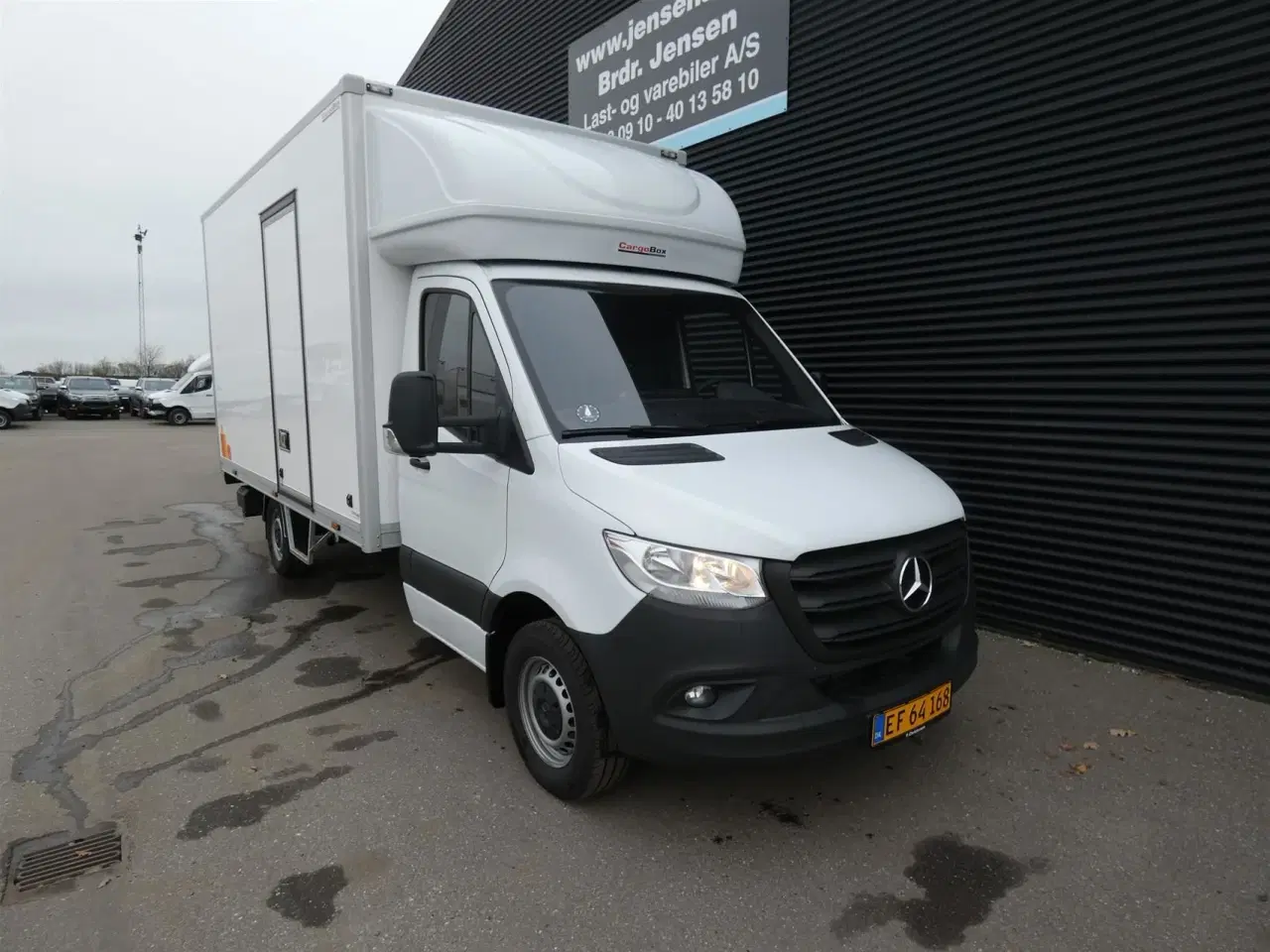 Billede 2 - Mercedes-Benz Sprinter 317 2,0 D Alu.kasse m/lift MØBELKASSE RWD 170HK Ladv./Chas. Aut.