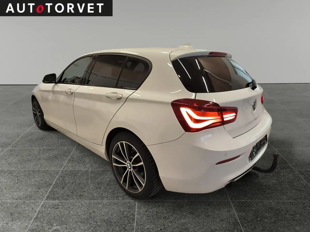 Billede 4 - BMW 118i 1,5 Sport Line aut.