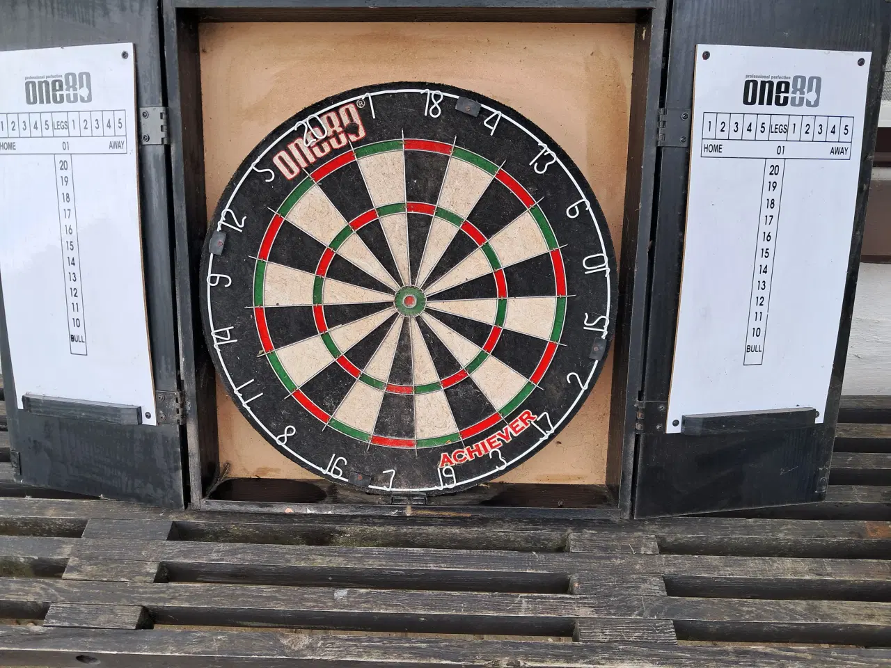 Billede 1 - Dartskab