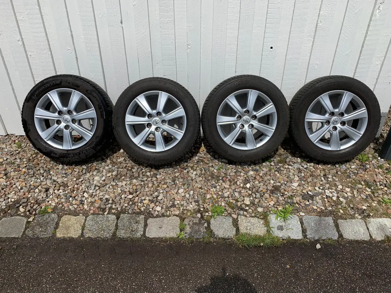Billede 3 - Michelin dæk m. alufælge