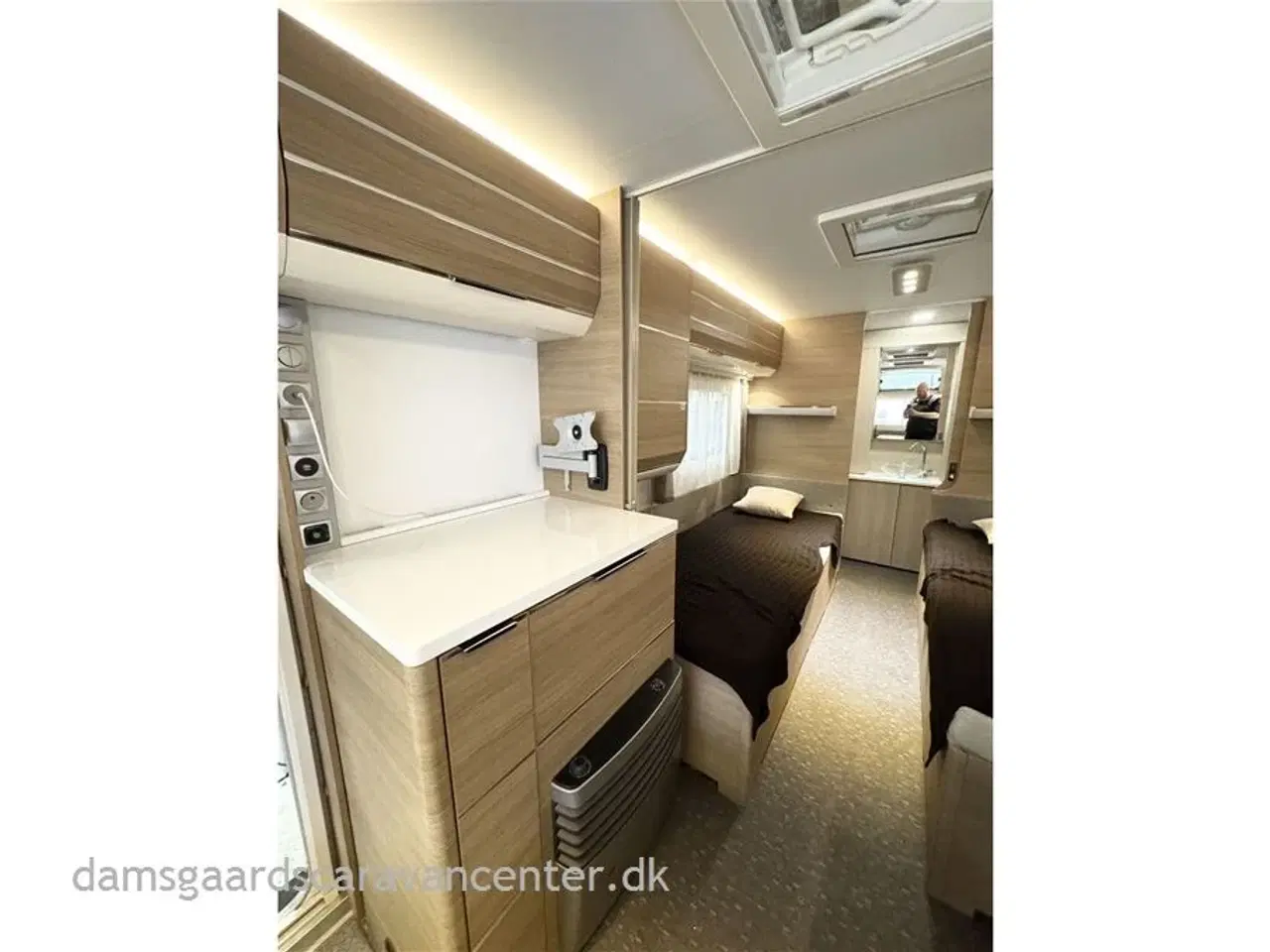 Billede 15 - 2018 - Adria Adora 572 UT   Enkeltsenge-Gulvtemp.-Endebad-telt