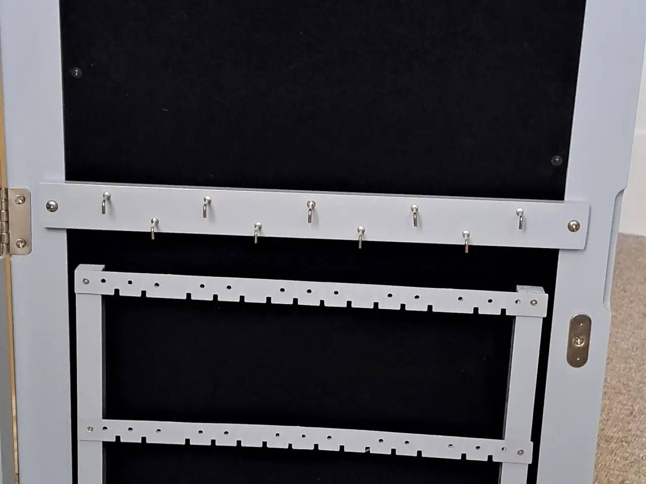 Billede 3 - Spejl/skab med lys