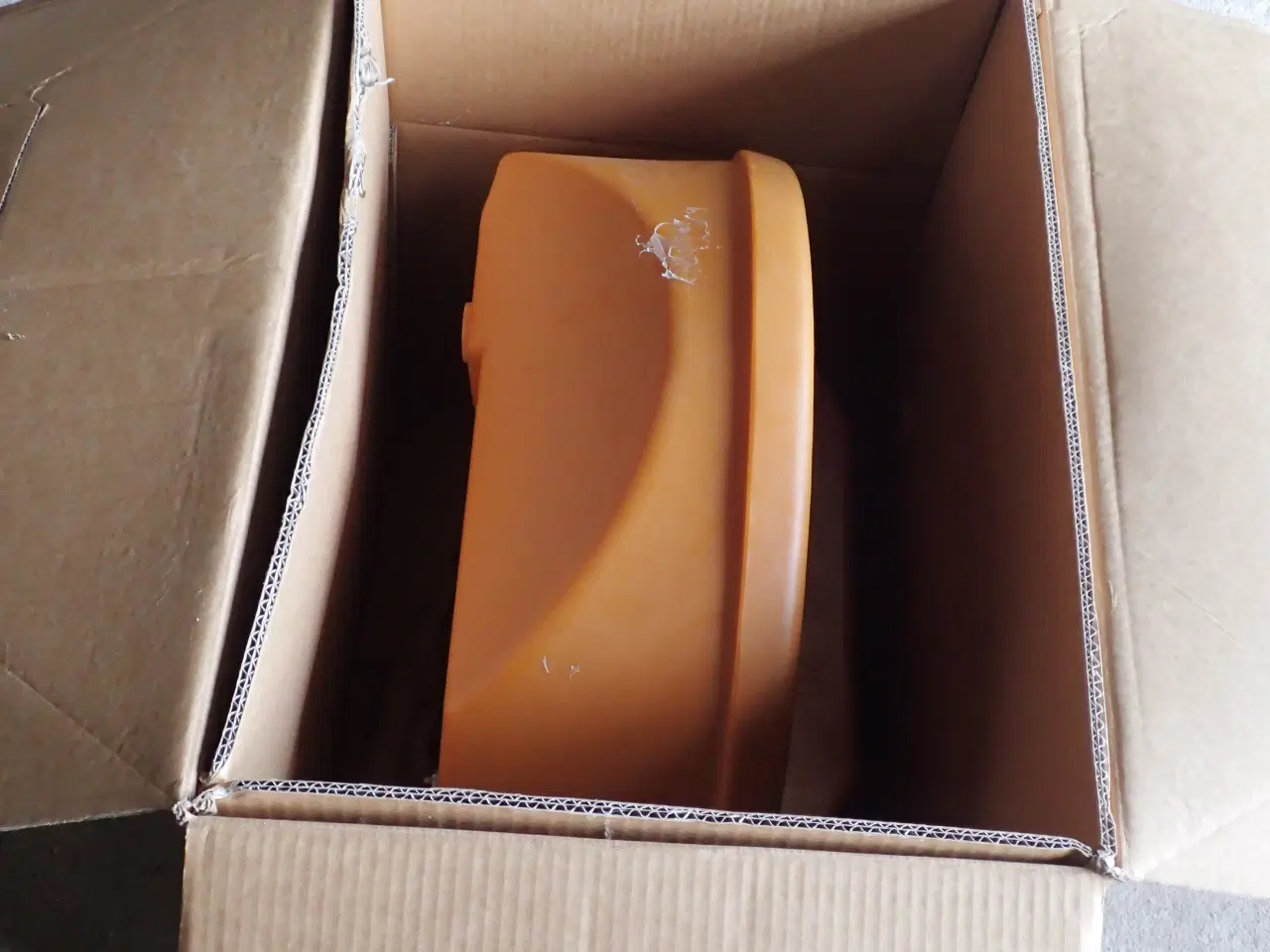 Billede 10 - Drikketrug La Buvette Biglac med svømmer        