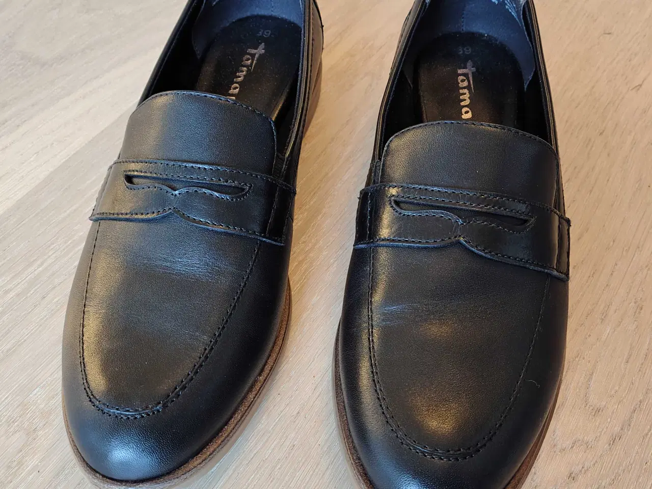 Billede 1 - Sort Tamaris lav sort hyttesko str 39