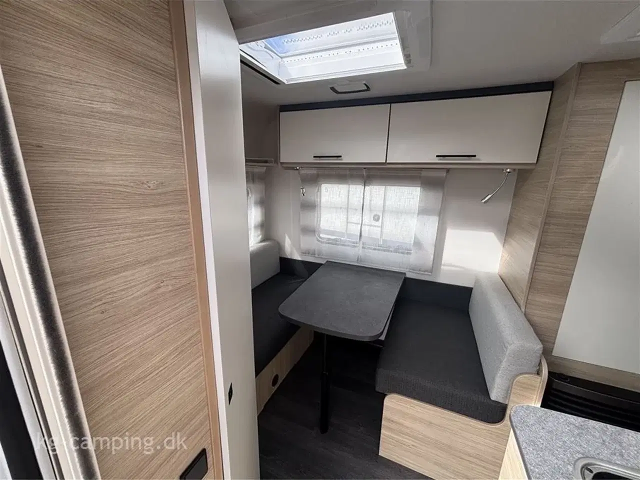Billede 3 - 2024 - Caravelair ALBA 472   Lys og moderne rejsevogn – perfekt til parret eller den lille familie