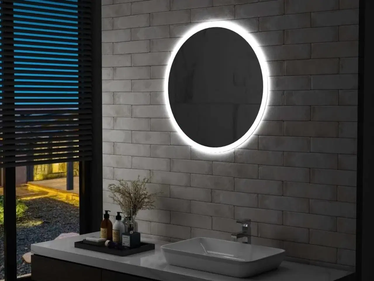 Billede 1 - Vægspejl med LED til badeværelset 70 cm