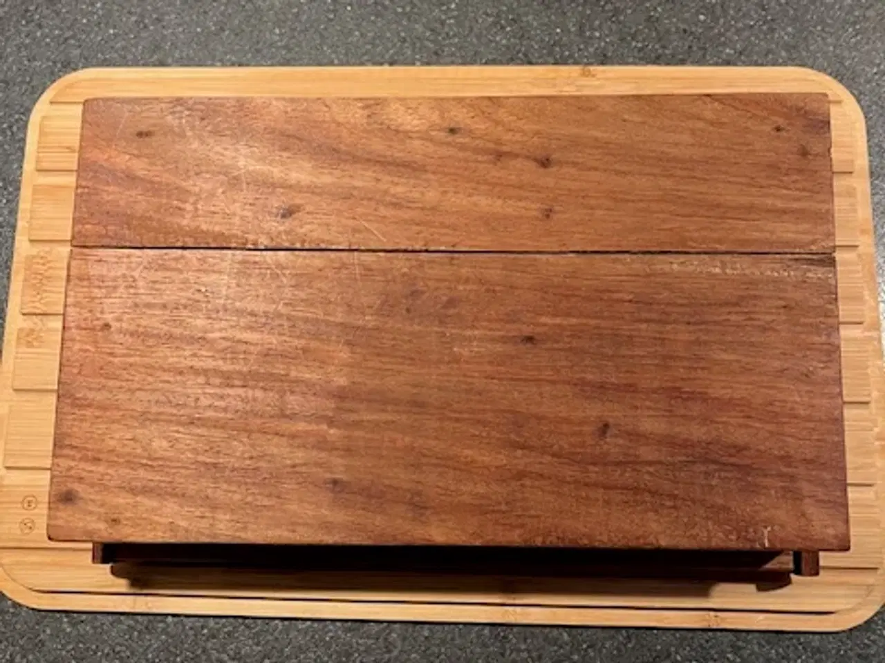 Billede 6 - Gedigent håndværk – Smukt træskrin med 6 rum