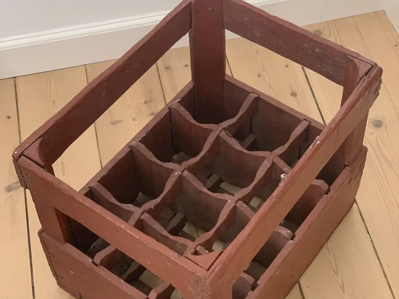 Billede 3 - Sodavandskasse og vinkasse