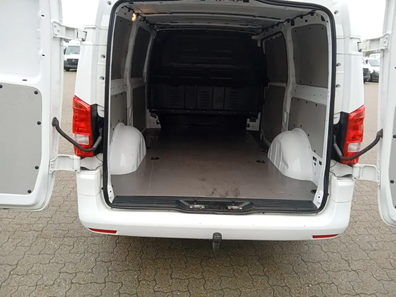 Billede 10 - Mercedes Vito 114 2,0 CDi Kassevogn aut. L RWD