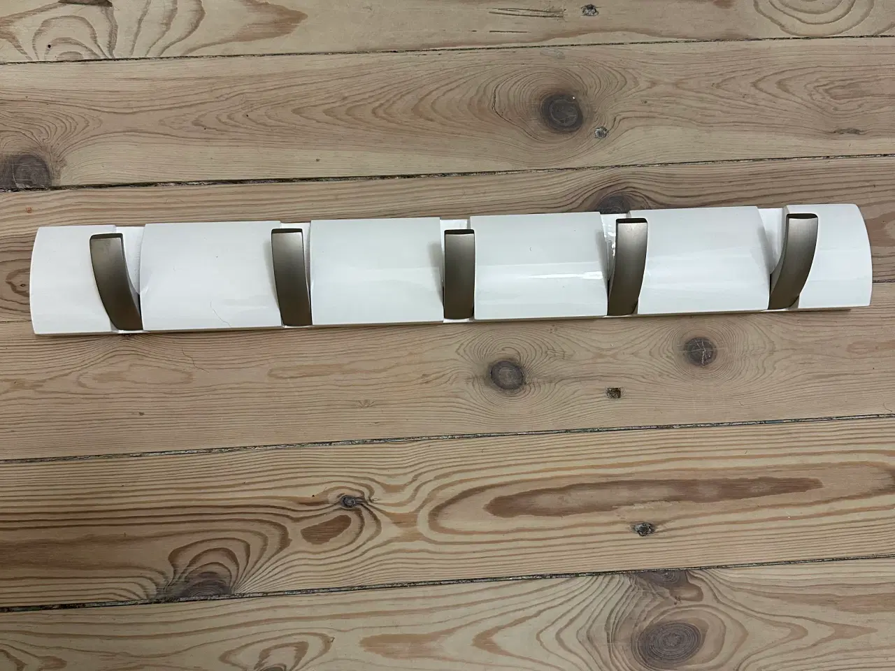 Billede 2 - Knagerække m. 5 knager