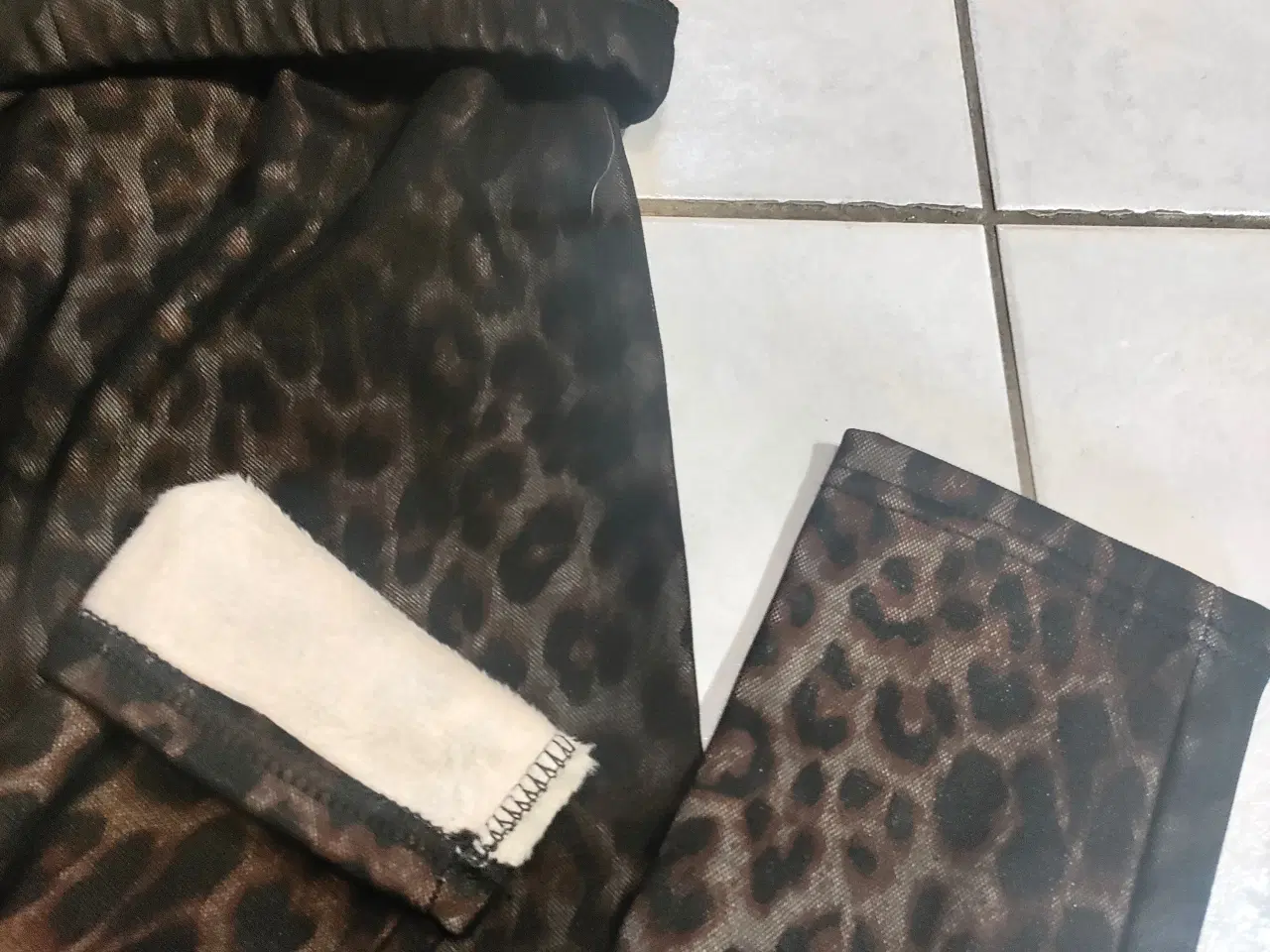 Billede 2 - Leopard Leggings med Inderfoer